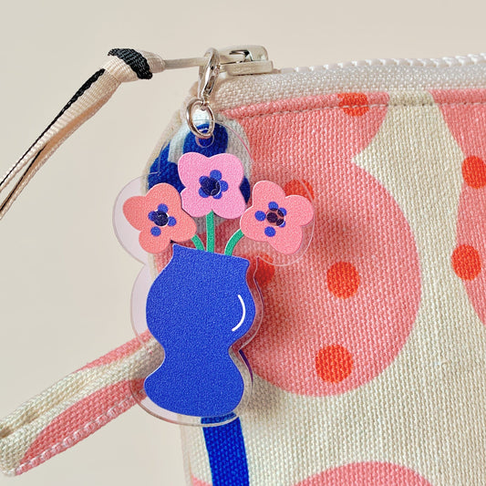 Mapayah CHARMS Vase keychain clipped onto a bag