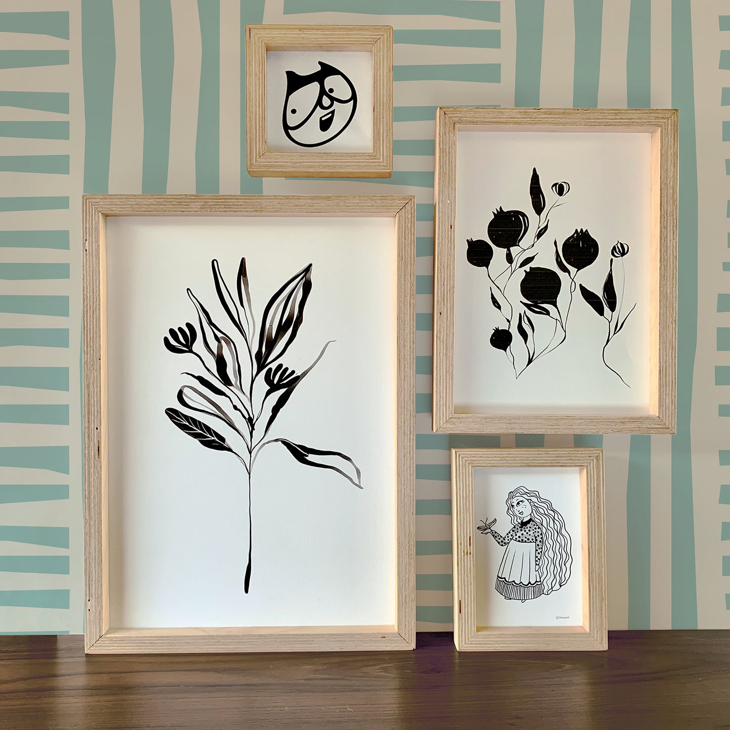 FLAUNT - Magnetic Birchwood Picture Frame for Room Decor by MAPAYAH - Mapayah
