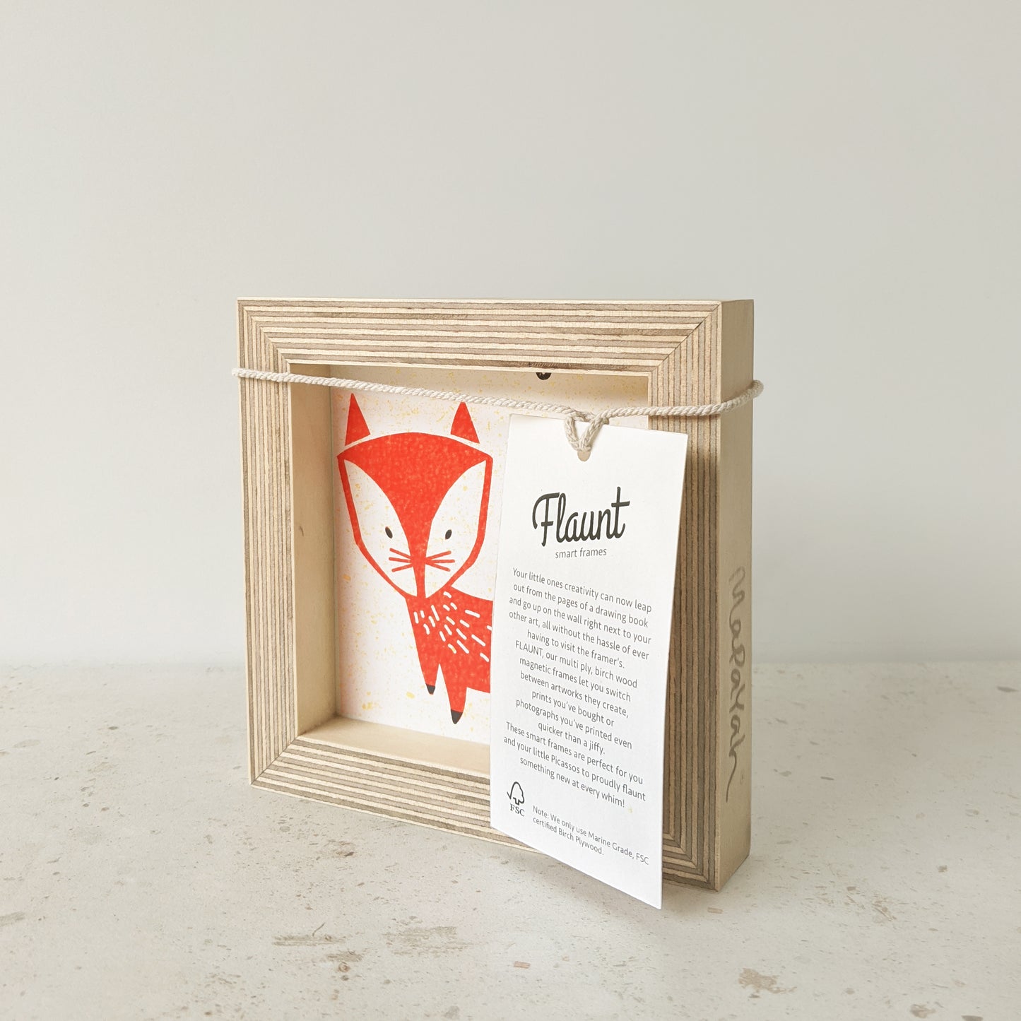 FLAUNT - Magnetic Birchwood Art Frame