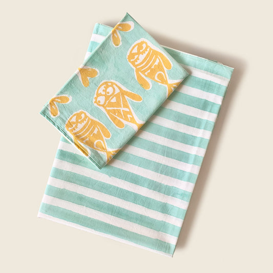 Mapayah SLEEP Bubbles kids bedsheet with pillow cover, front angle view